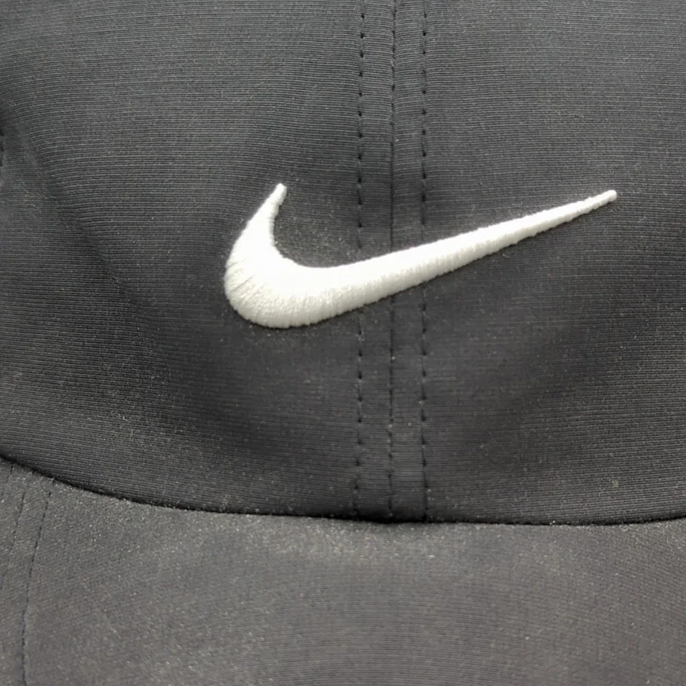 Nike Golf Hat Cap Strapback OSFA Two Tone Black White Vintage Y2K Center Swoosh